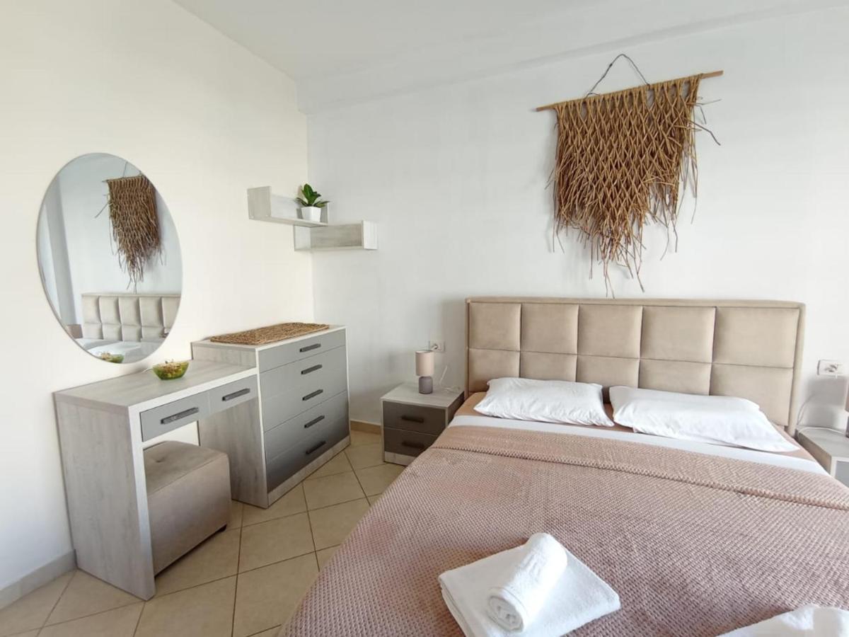Savi Accomodations - TRB Vlorë Esterno foto