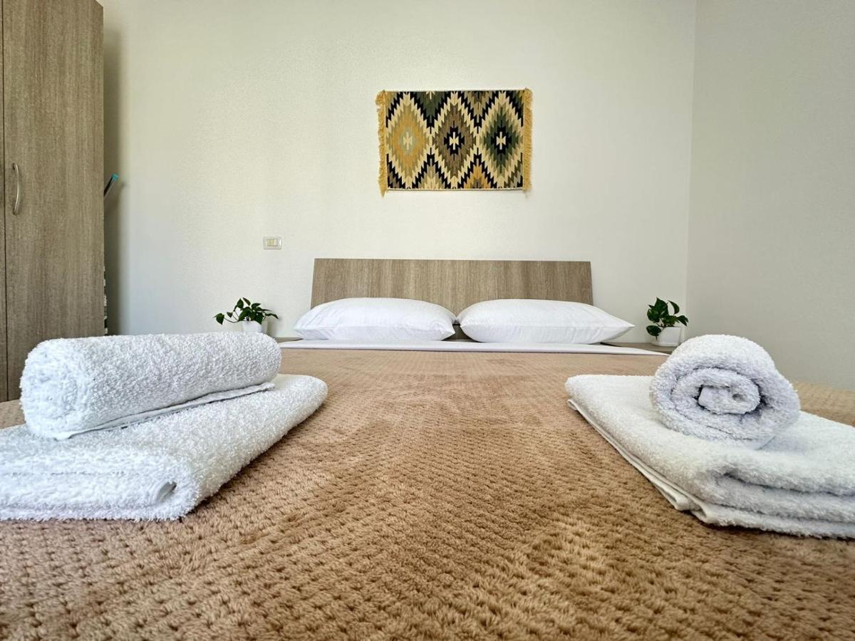 Savi Accomodations - TRB Vlorë Esterno foto