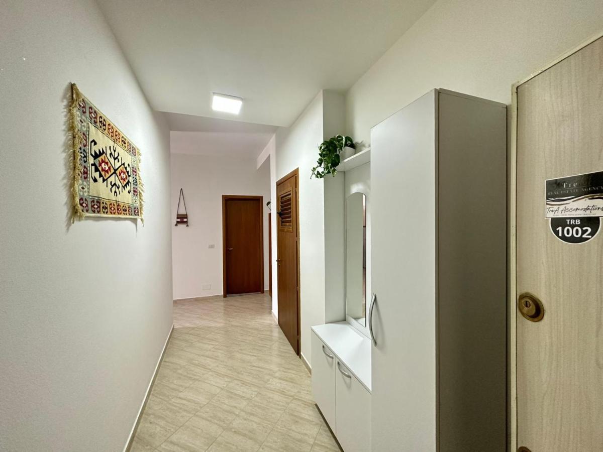 Savi Accomodations - TRB Vlorë Esterno foto