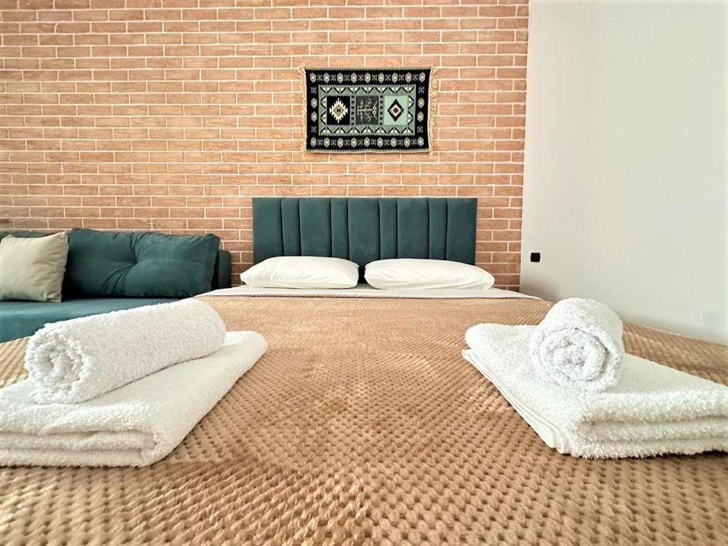 Savi Accomodations - TRB Vlorë Esterno foto